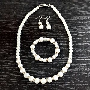 Pearl Necklace, Bracelet and Earring set